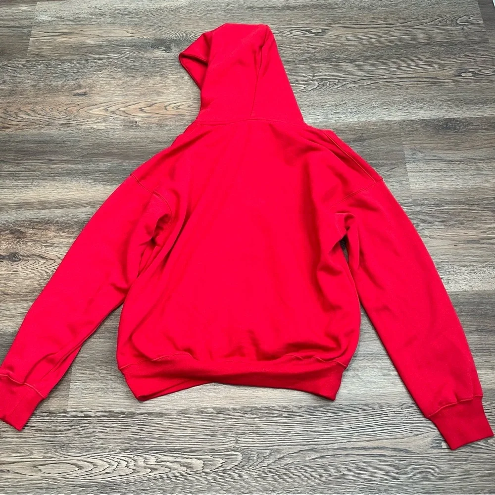 ❄️ NWT Women Oversized Graphic Hooded Pullover Sweatshirt Wild Fable Medium Red - Picture 5 of 7